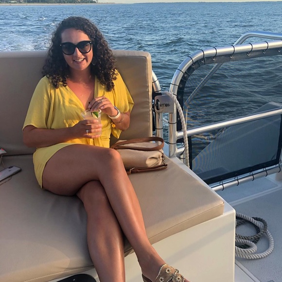 Meet your Posher, Julia - Picture 1 of 1